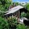 A Nest Holiday House