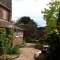 Landhaus, Devizes