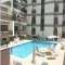 Ger�umig und mit Pool