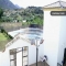 Acceso a piscina comunitaria.