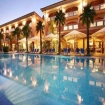 Hoteles Alcudia: Hotel Apartamentos Coral de Mar con iluminaci�n nocturna