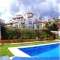 Mit Pool und Grillplatz in der Sierra
