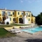 Modern, in sch�ner Ferienanlage