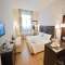 Hotel Canada, Milano
